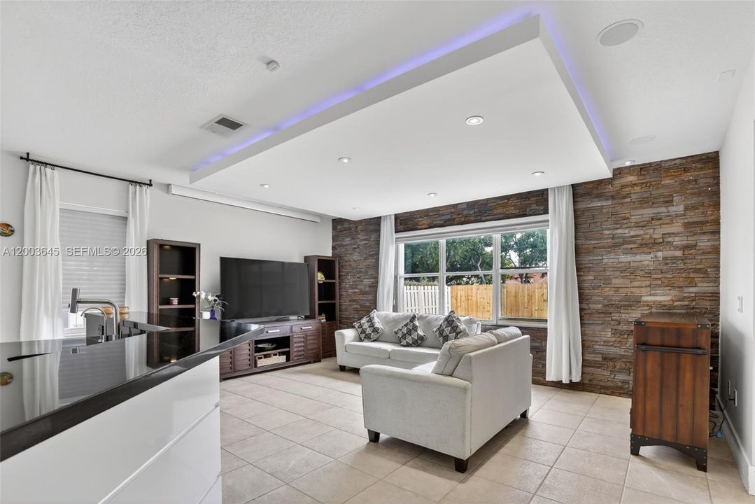 For Sale: $940,000 (5 beds, 3 baths, 2678 Square Feet)