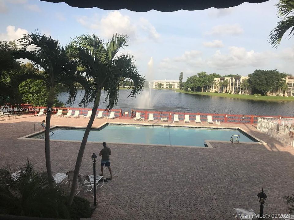 En Venta: $245,000 (2 camas, 2 baños, 1385 Pies cuadrados)