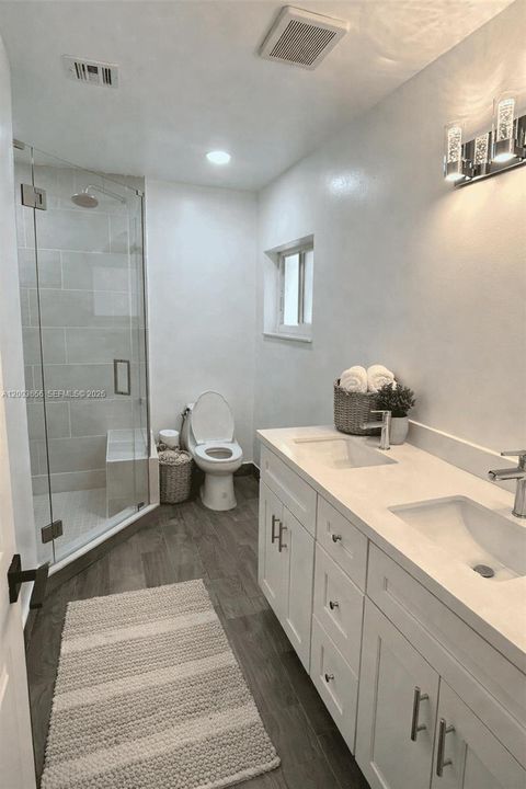 Activo con contrato: $640,000 (4 camas, 2 baños, 1430 Pies cuadrados)