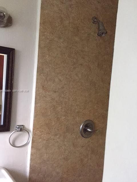 For Rent: $1,150 (0 beds, 1 baths, 300 Square Feet)