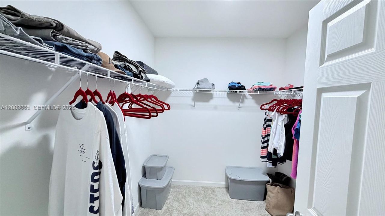 walk-in closet