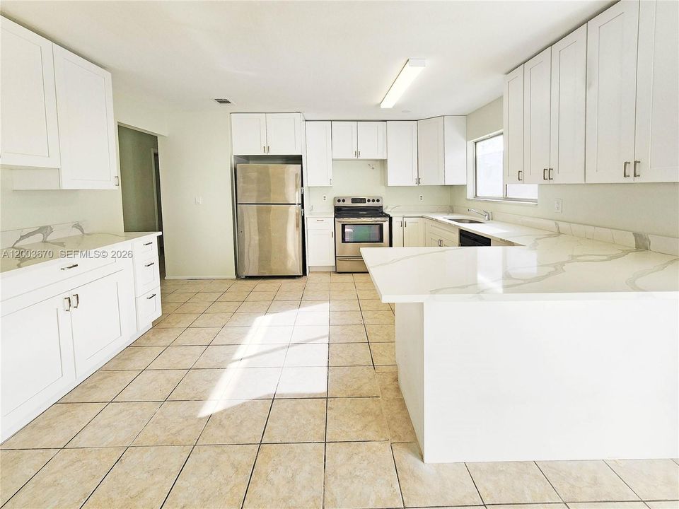 For Sale: $297,500 (3 beds, 2 baths, 1476 Square Feet)