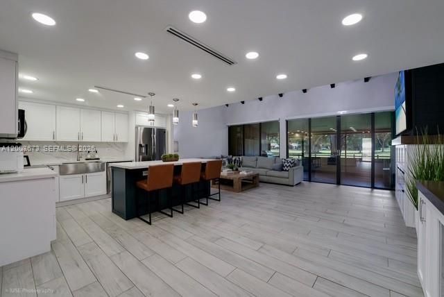 Activo con contrato: $525,000 (3 camas, 3 baños, 1686 Pies cuadrados)