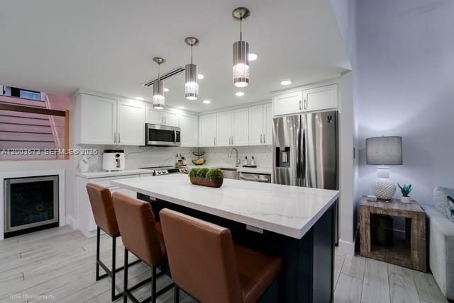 Activo con contrato: $525,000 (3 camas, 3 baños, 1686 Pies cuadrados)