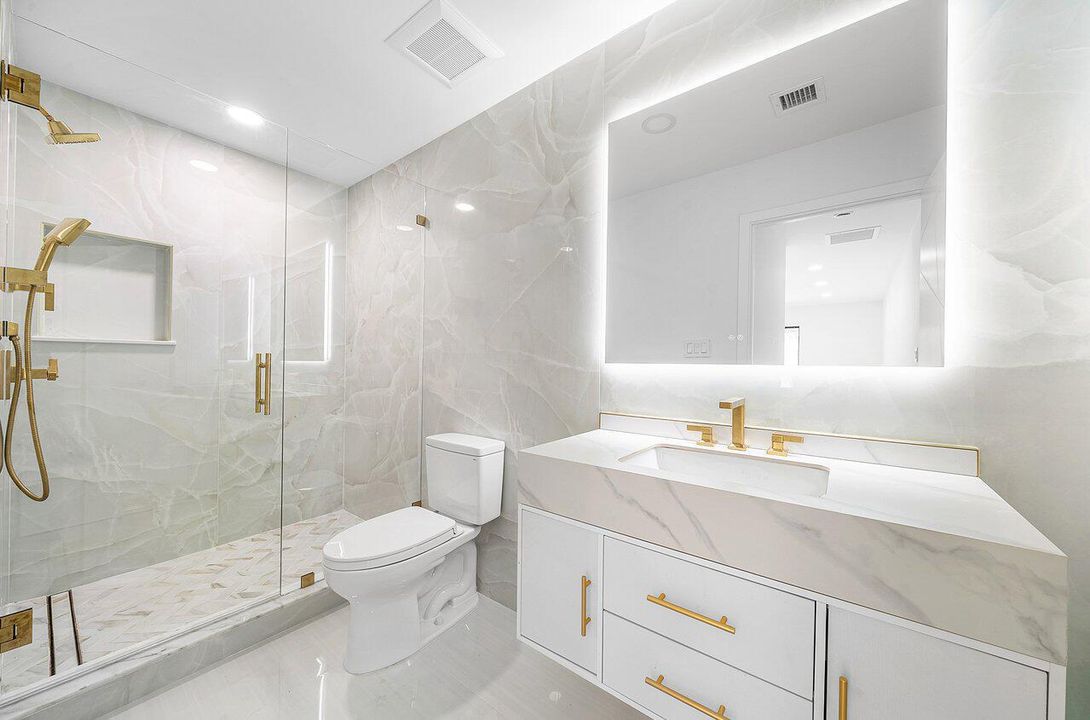 032-4887BocaireBoulevard