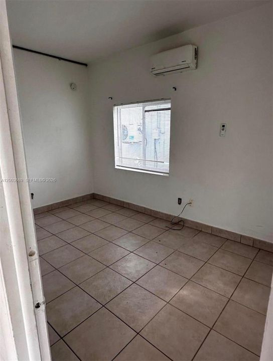 For Rent: $1,450 (2 beds, 1 baths, 1260 Square Feet)