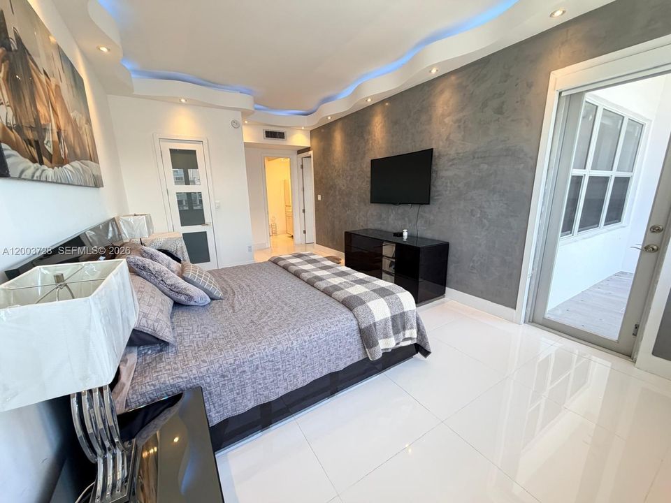 For Sale: $474,900 (2 beds, 2 baths, 1565 Square Feet)