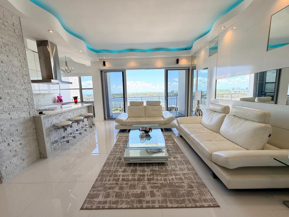 For Sale: $474,900 (2 beds, 2 baths, 1565 Square Feet)