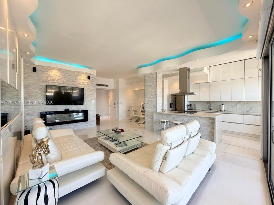 For Sale: $474,900 (2 beds, 2 baths, 1565 Square Feet)