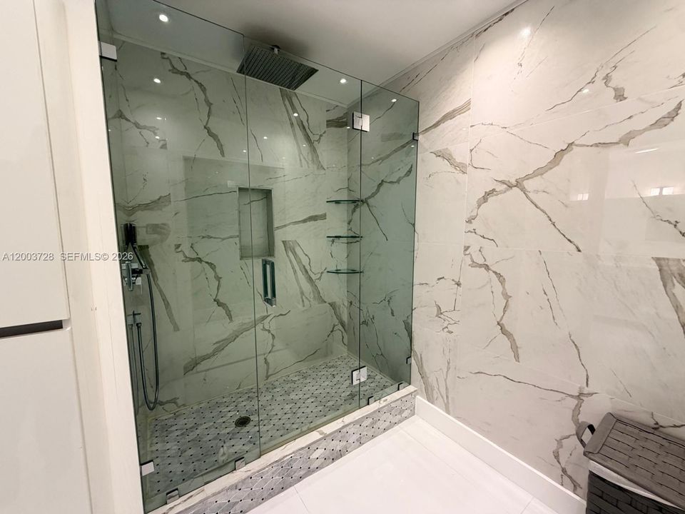 For Sale: $474,900 (2 beds, 2 baths, 1565 Square Feet)