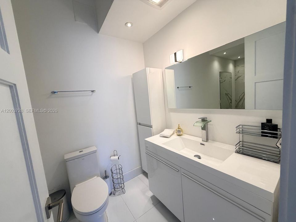 For Sale: $474,900 (2 beds, 2 baths, 1565 Square Feet)