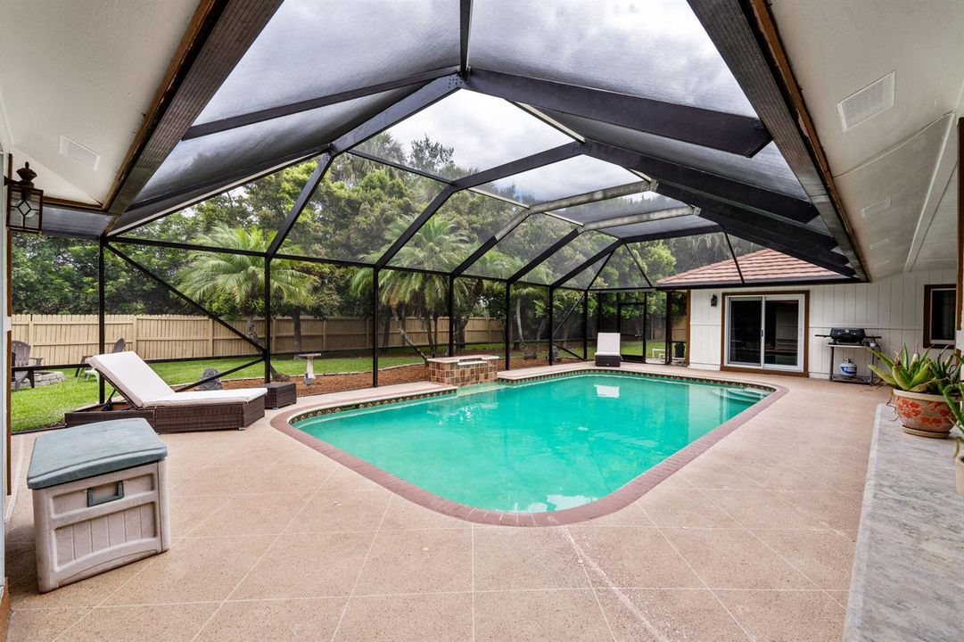 51-web-or-mls-A7404349