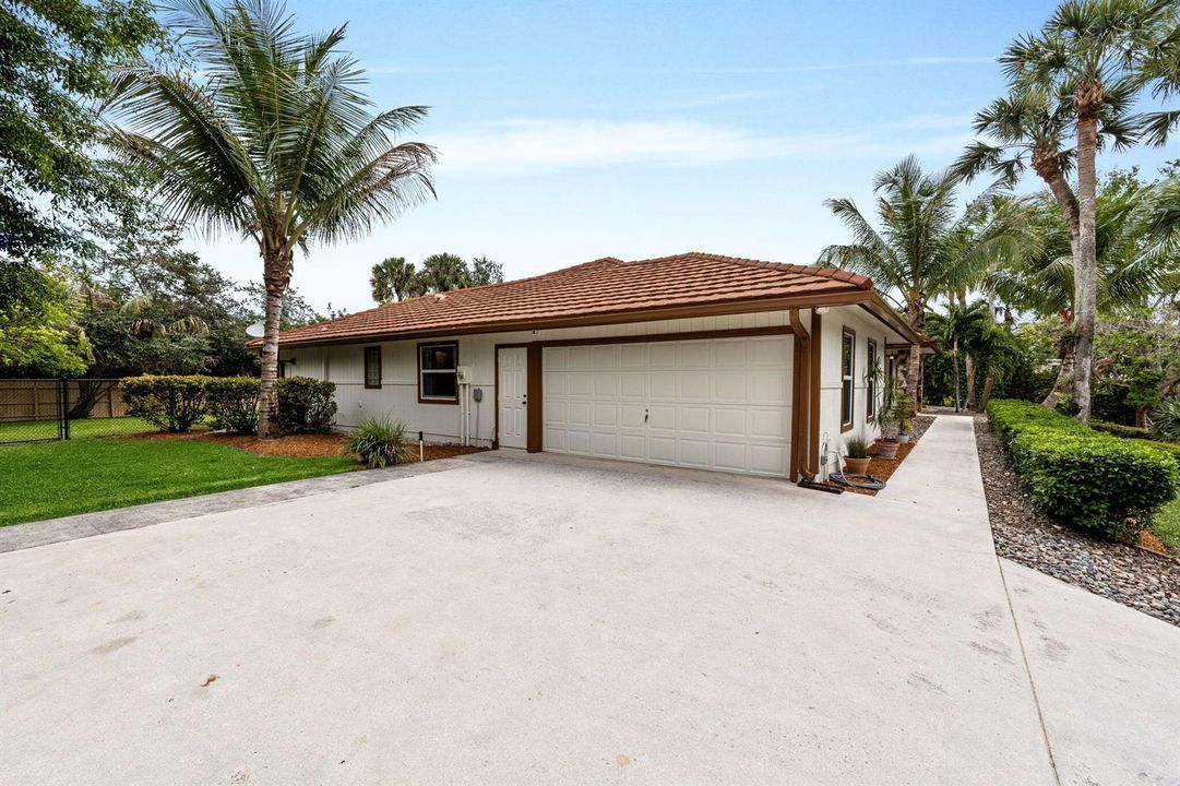 4-web-or-mls-A7404322