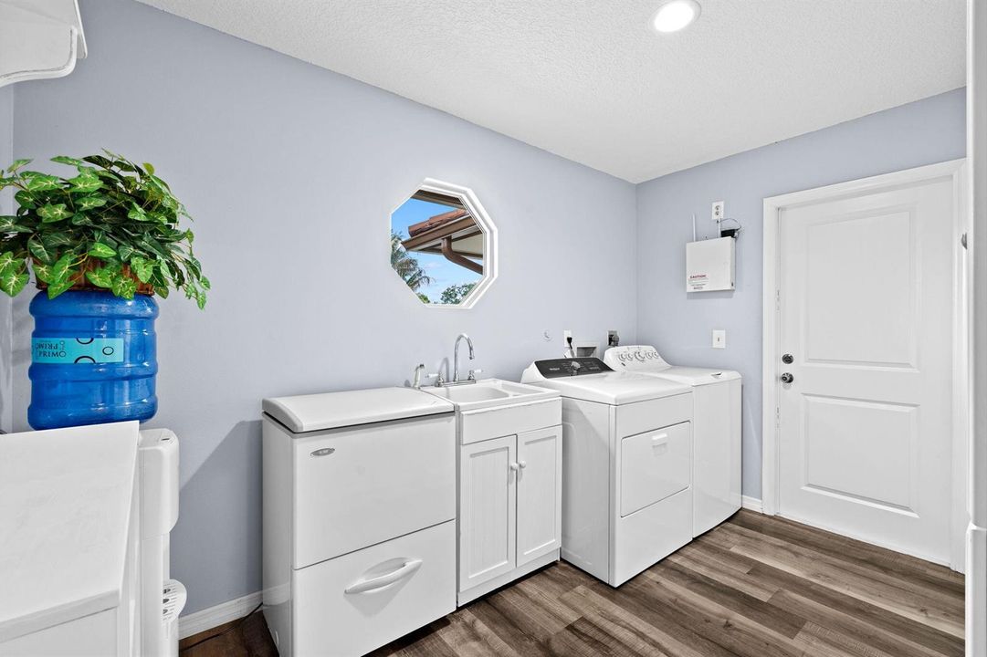 45-web-or-mls-A7404172