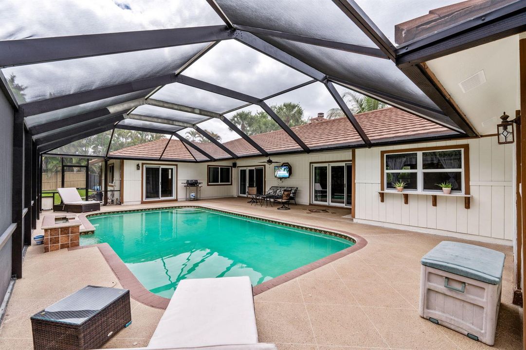 49-web-or-mls-A7404352