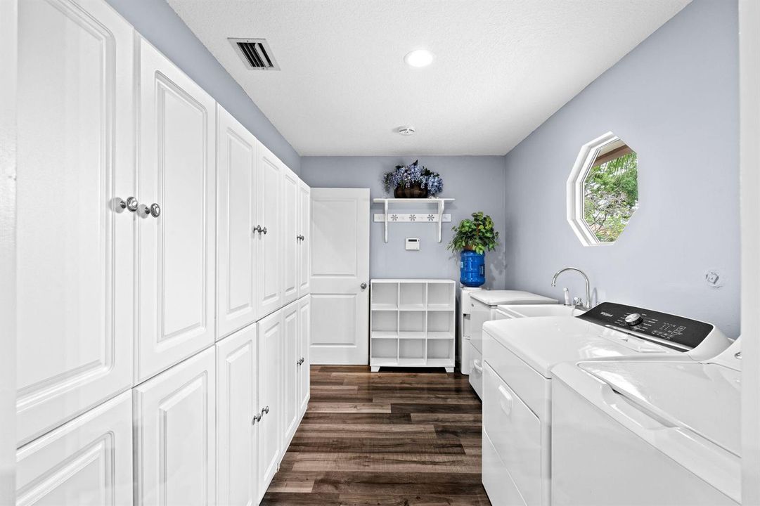 46-web-or-mls-A7404178