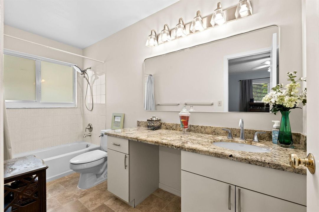 24-web-or-mls-A7404211