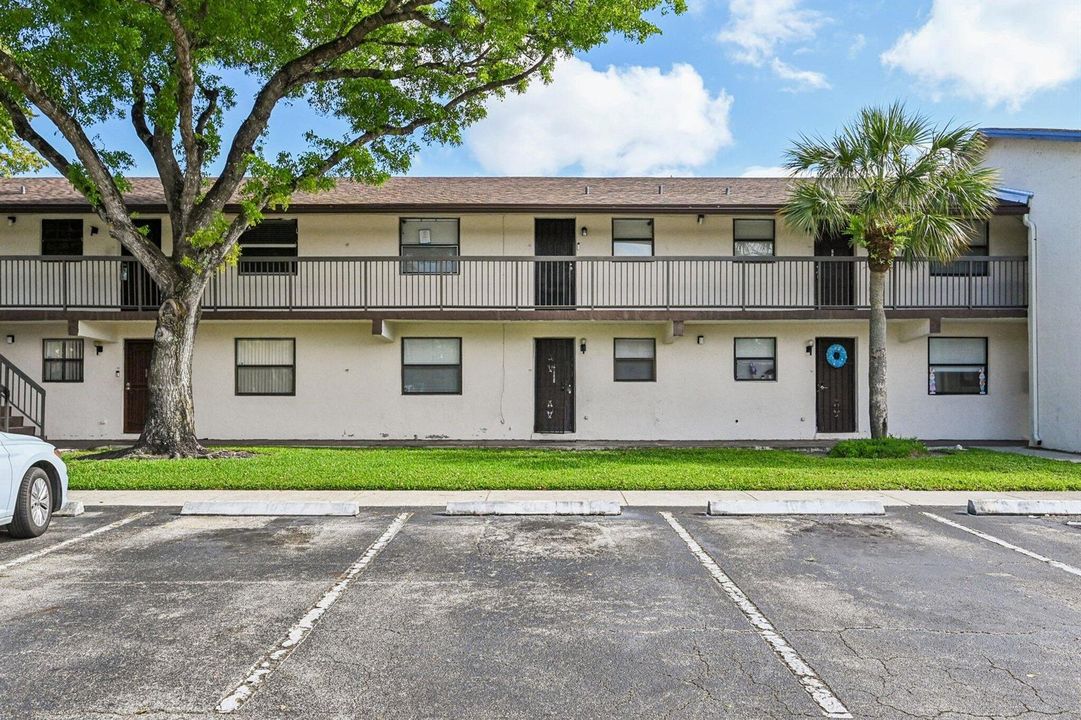 1-web-or-mls-Shakerwood Cir 203-S1804-00