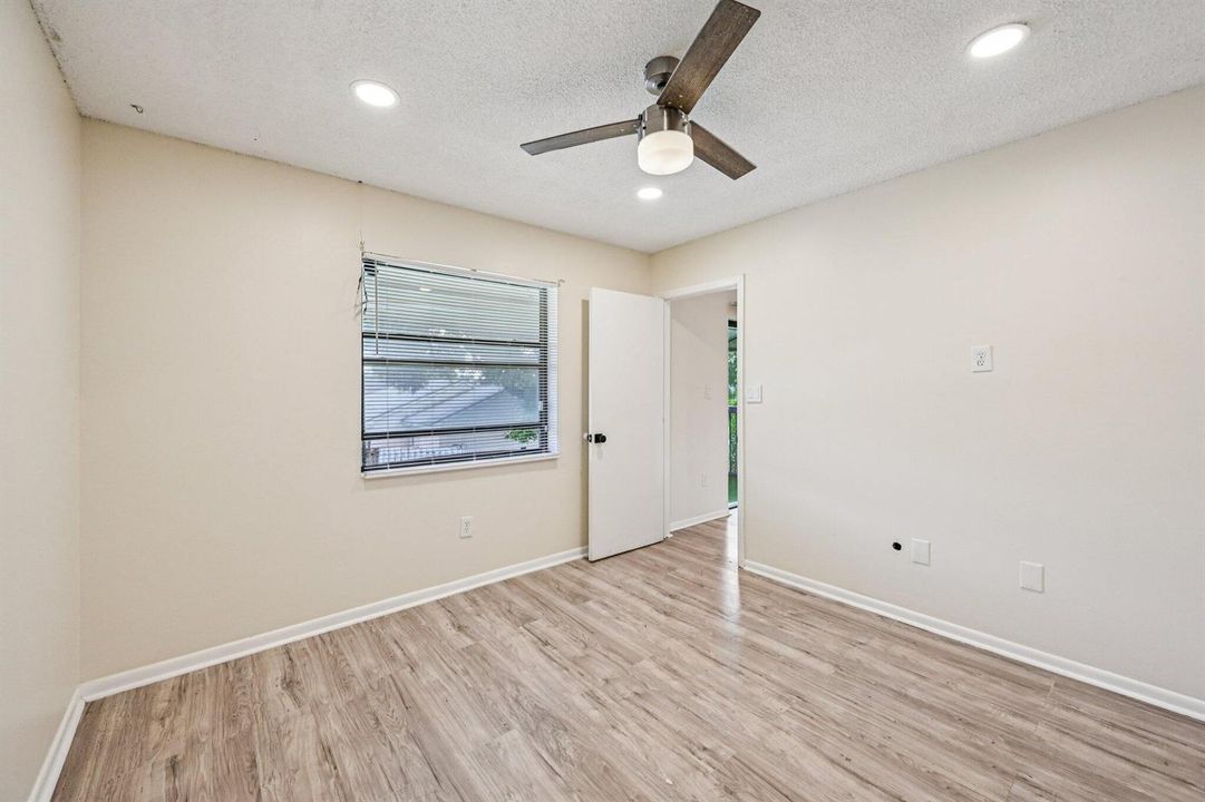 21-web-or-mls-Shakerwood Cir 203-S1804-0