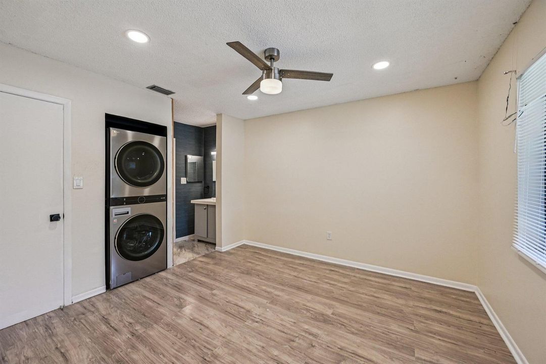 19-web-or-mls-Shakerwood Cir 203-S1804-0
