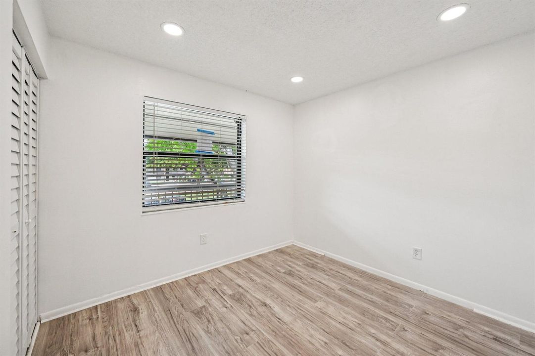 16-web-or-mls-Shakerwood Cir 203-S1804-0