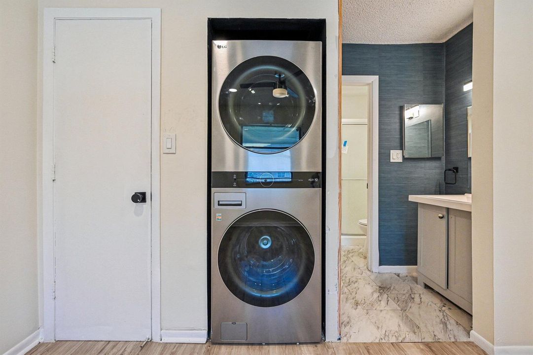 22-web-or-mls-Shakerwood Cir 203-S1804-0