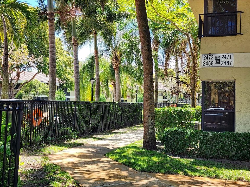 For Sale: $269,900 (3 beds, 2 baths, 1116 Square Feet)