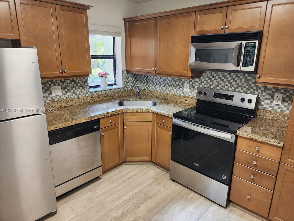 For Sale: $269,900 (3 beds, 2 baths, 1116 Square Feet)