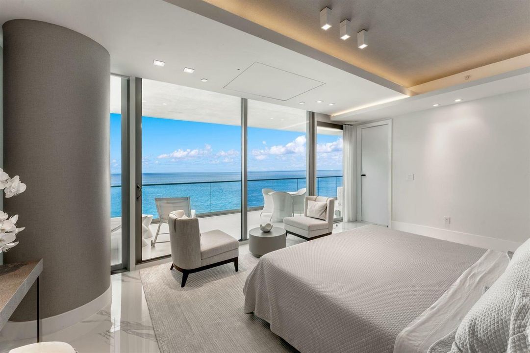 17_10201 Collins Ave_1oakstudio_23