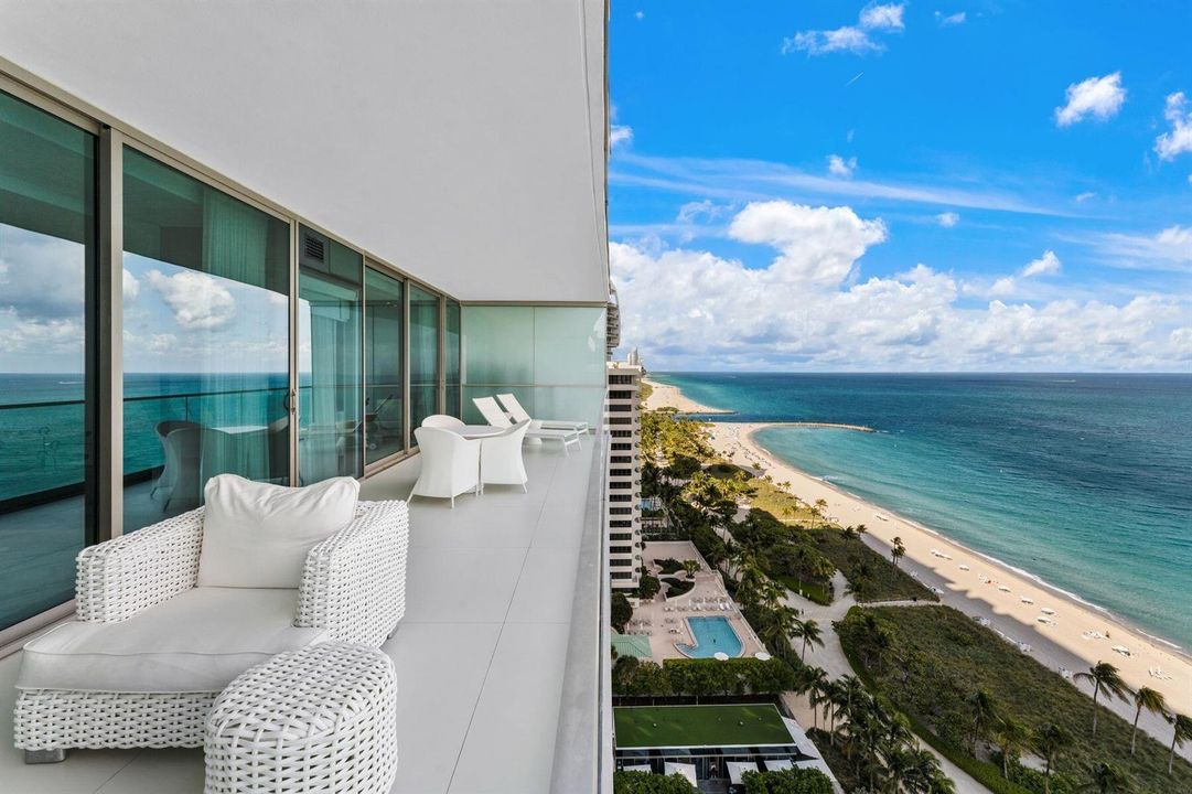 12_10201 Collins Ave_1oakstudio_40