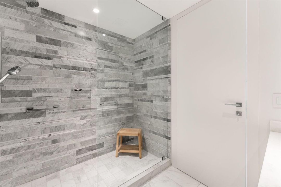 34_10201 Collins Ave_1oakstudio_29