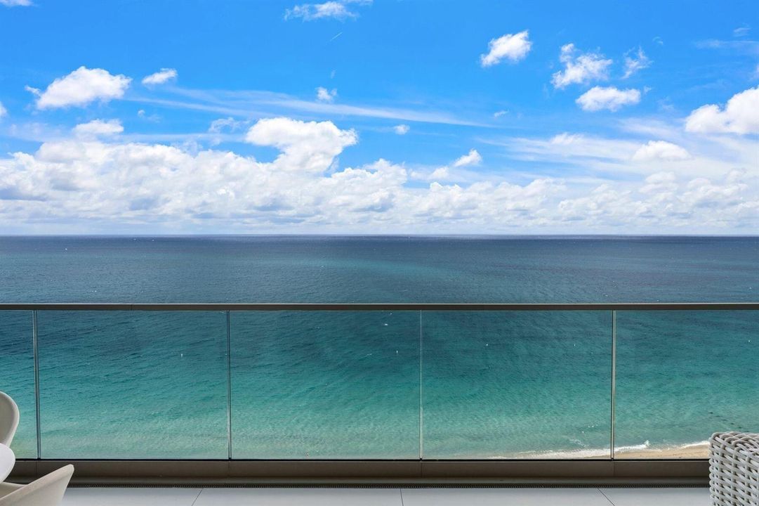 14_10201 Collins Ave_1oakstudio_39