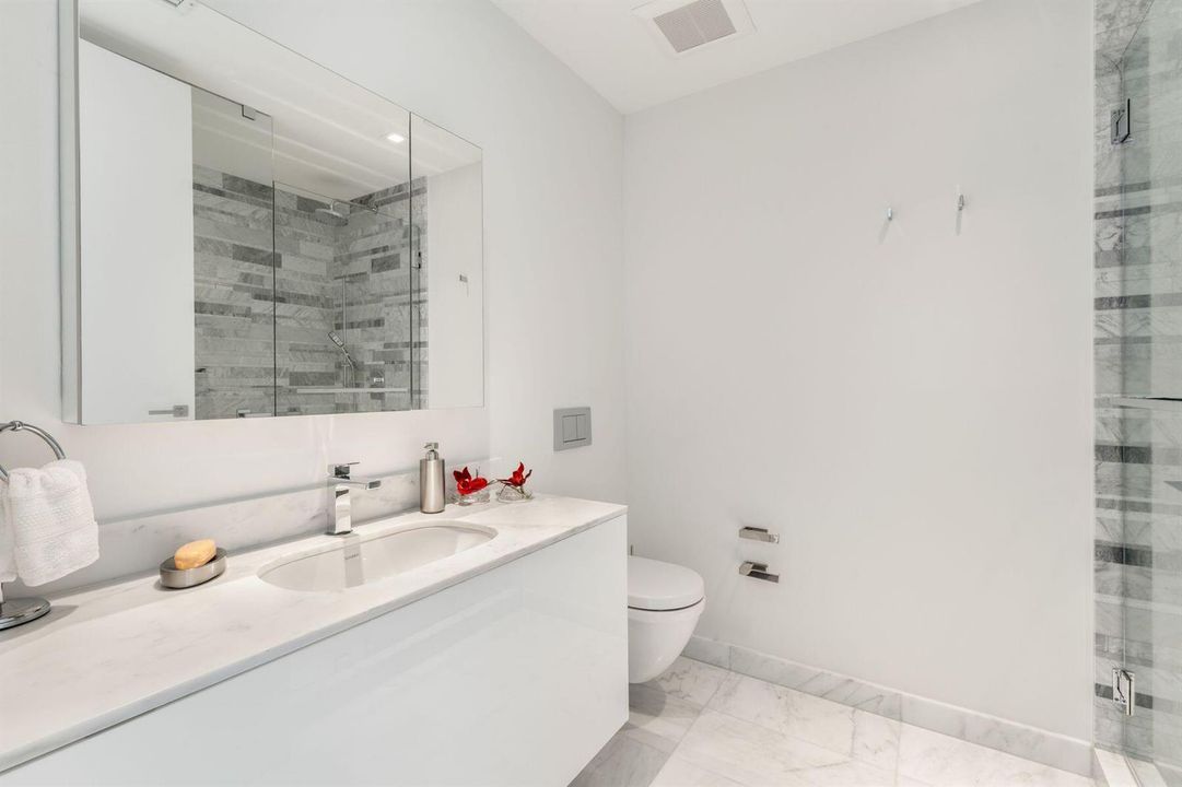 35_10201 Collins Ave_1oakstudio_30