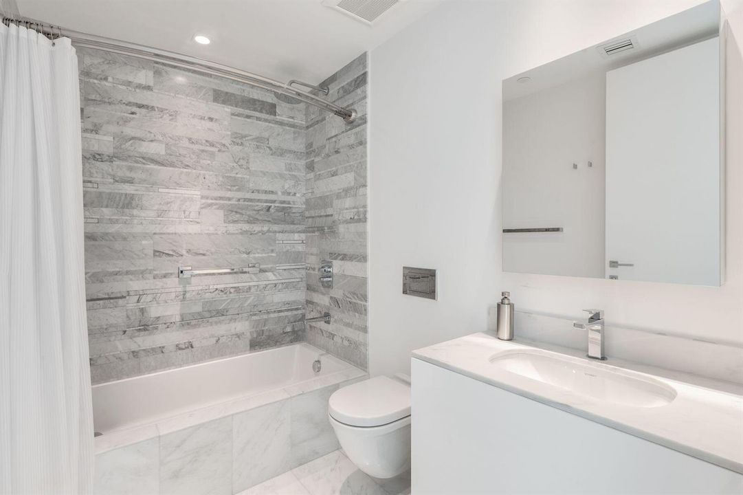 39_10201 Collins Ave_1oakstudio_33