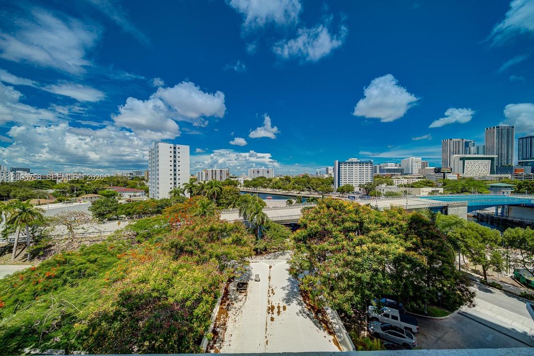 En Venta: $275,000 (1 camas, 1 baños, 696 Pies cuadrados)