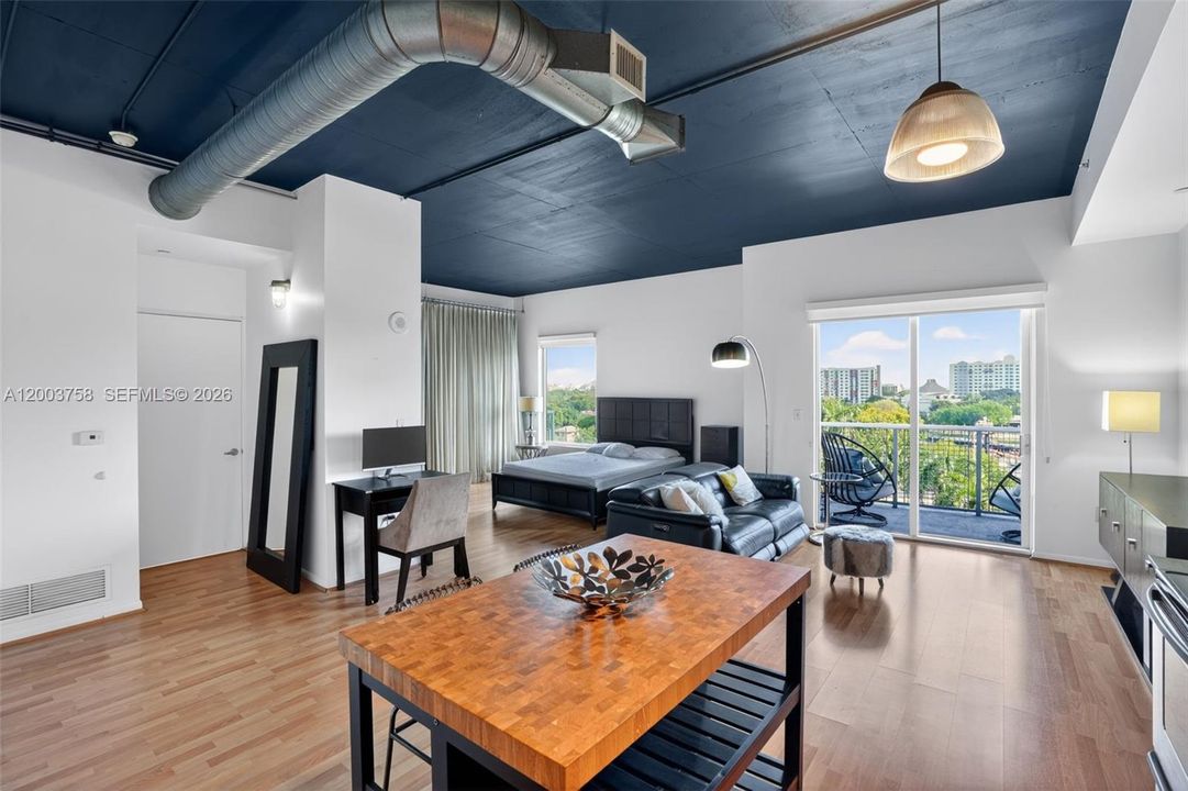 En Venta: $275,000 (1 camas, 1 baños, 696 Pies cuadrados)