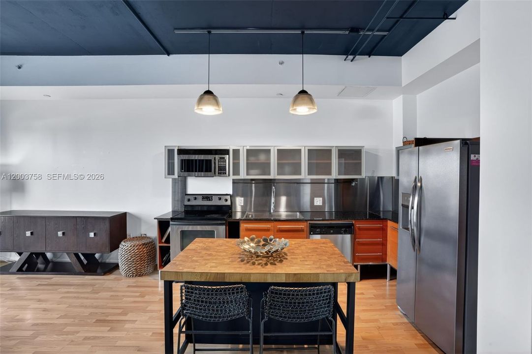 En Venta: $275,000 (1 camas, 1 baños, 696 Pies cuadrados)