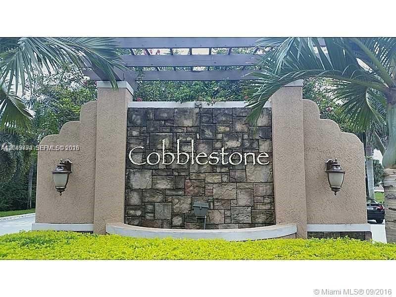 Activo con contrato: $2,350 (2 camas, 2 baños, 1040 Pies cuadrados)