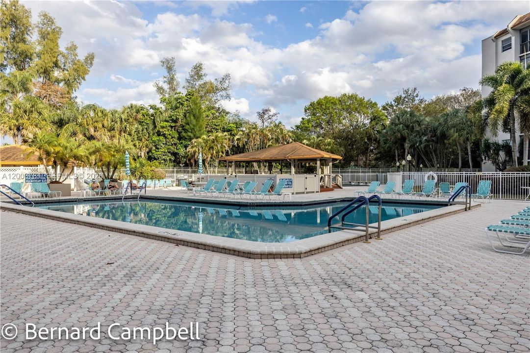For Sale: $103,000 (2 beds, 2 baths, 1260 Square Feet)