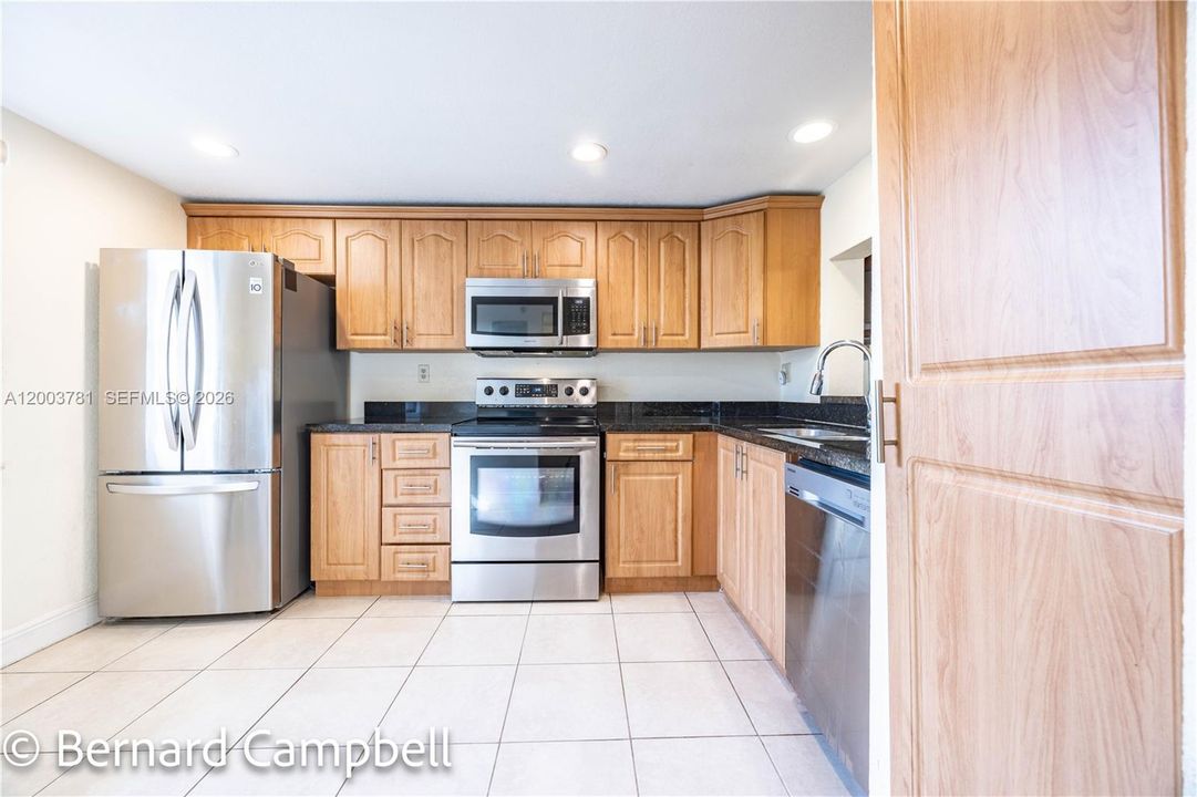 For Sale: $103,000 (2 beds, 2 baths, 1260 Square Feet)