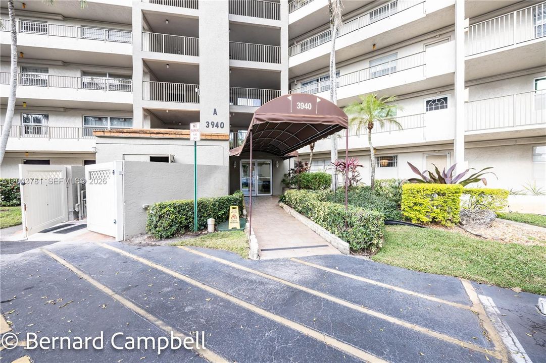 For Sale: $103,000 (2 beds, 2 baths, 1260 Square Feet)