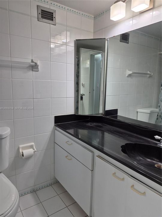 Под контрактом: $539,000 (1 спален, 1 ванн, 1122 Квадратных фут)