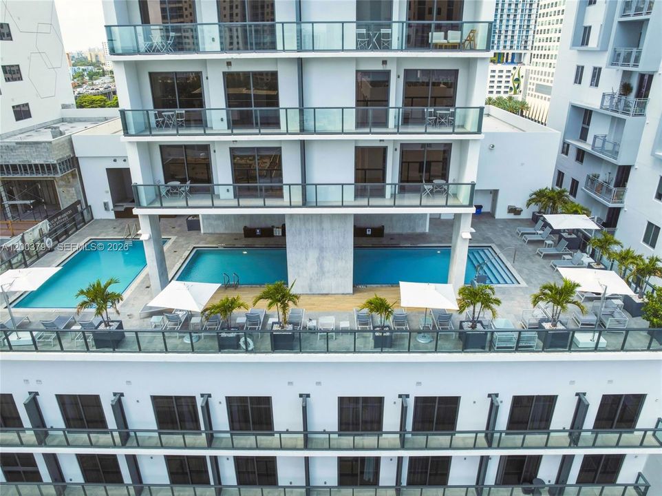 待售: $479,999 (0 贝兹, 1 浴室, 418 平方英尺)