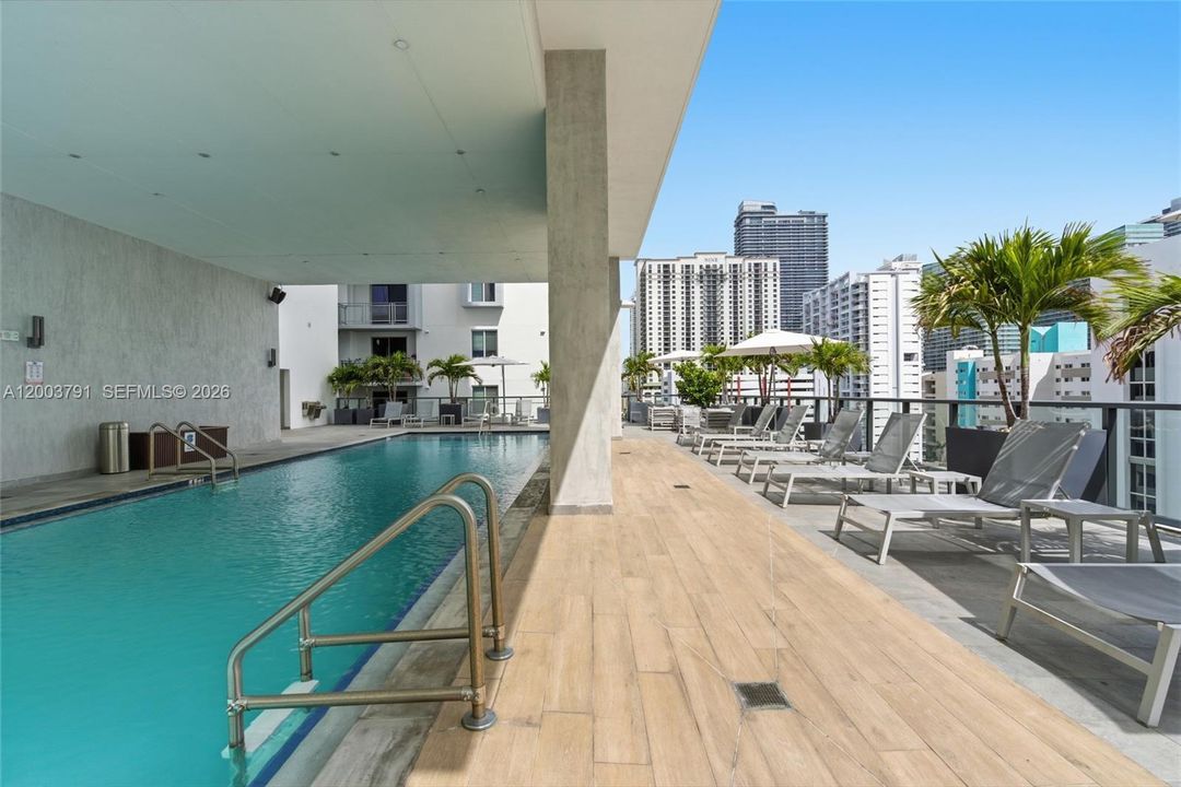 待售: $479,999 (0 贝兹, 1 浴室, 418 平方英尺)
