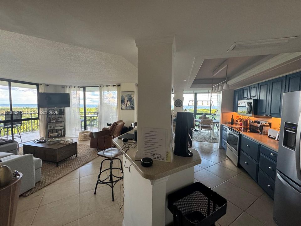 For Rent: $3,600 (2 beds, 2 baths, 1439 Square Feet)