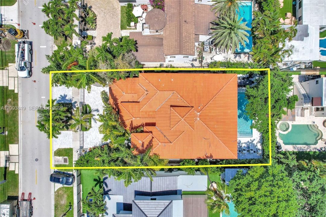En Renta: $40,000 (6 camas, 6 baños, 3762 Pies cuadrados)