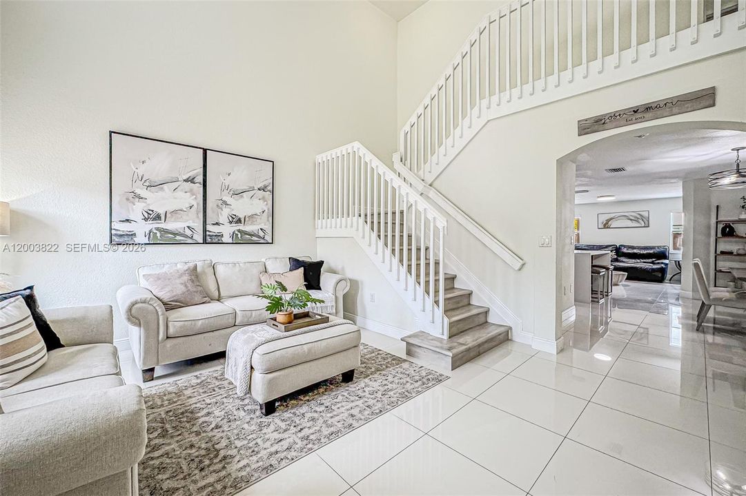 Active With Contract: $550,000 (3 beds, 2 baths, 1753 Square Feet)