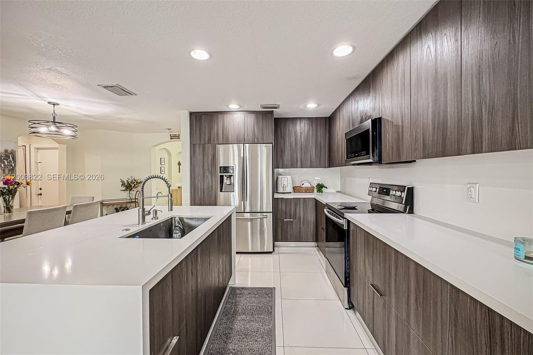 Active With Contract: $550,000 (3 beds, 2 baths, 1753 Square Feet)