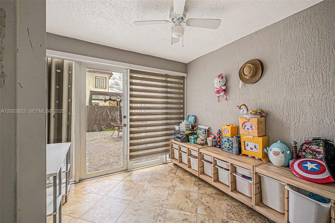 Active With Contract: $550,000 (3 beds, 2 baths, 1753 Square Feet)