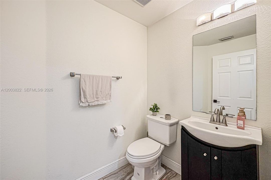 Active With Contract: $550,000 (3 beds, 2 baths, 1753 Square Feet)